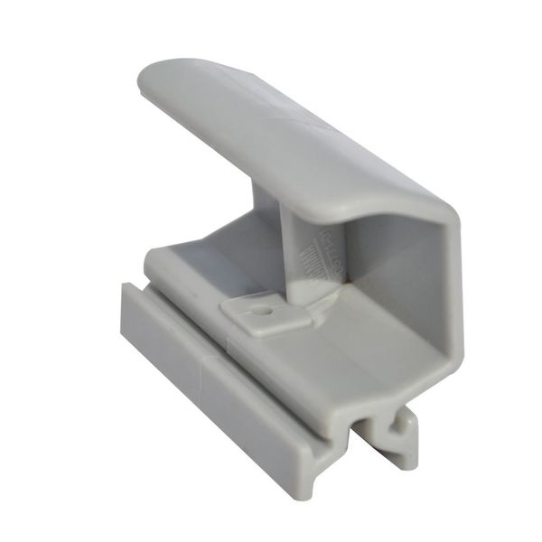 Posuv predného panela