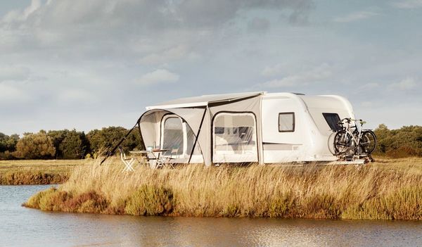 Thule QuickFit 3,1 x 2,25 m, výška mimoriadne veľká