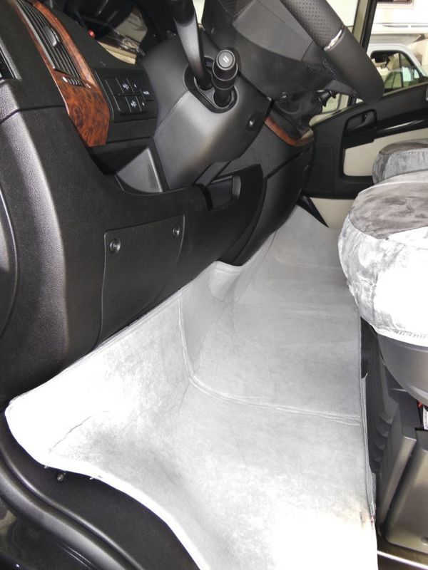 Podložka na nohy Footwell, pre Ducato postavená od 07/2006, svetlo šedá