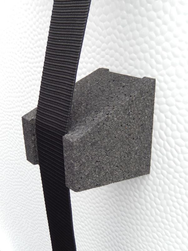 Dištančná ochranná podložka pre popruhy