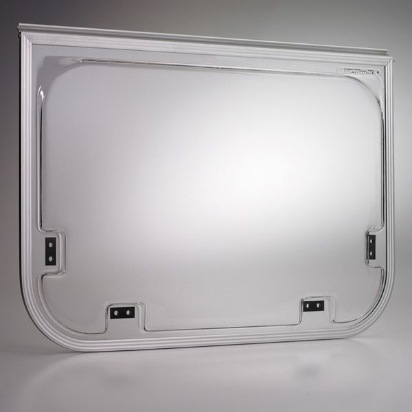 Štvrťročné okno s hliníkovým zdobeným rámom