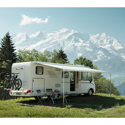 Thule Omnistor 8000 s motorom
