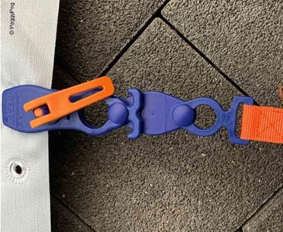 U konektor Peggy Peg