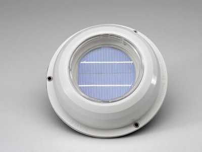 Odvetrávací hríbik s ventilátorom na solárny pohon 